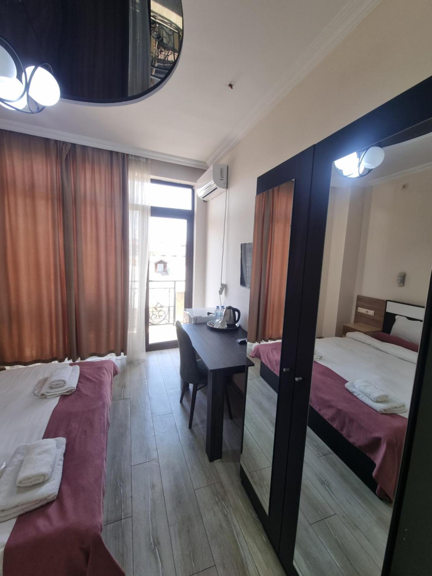 Mahali Hotel Batumi Luaran gambar